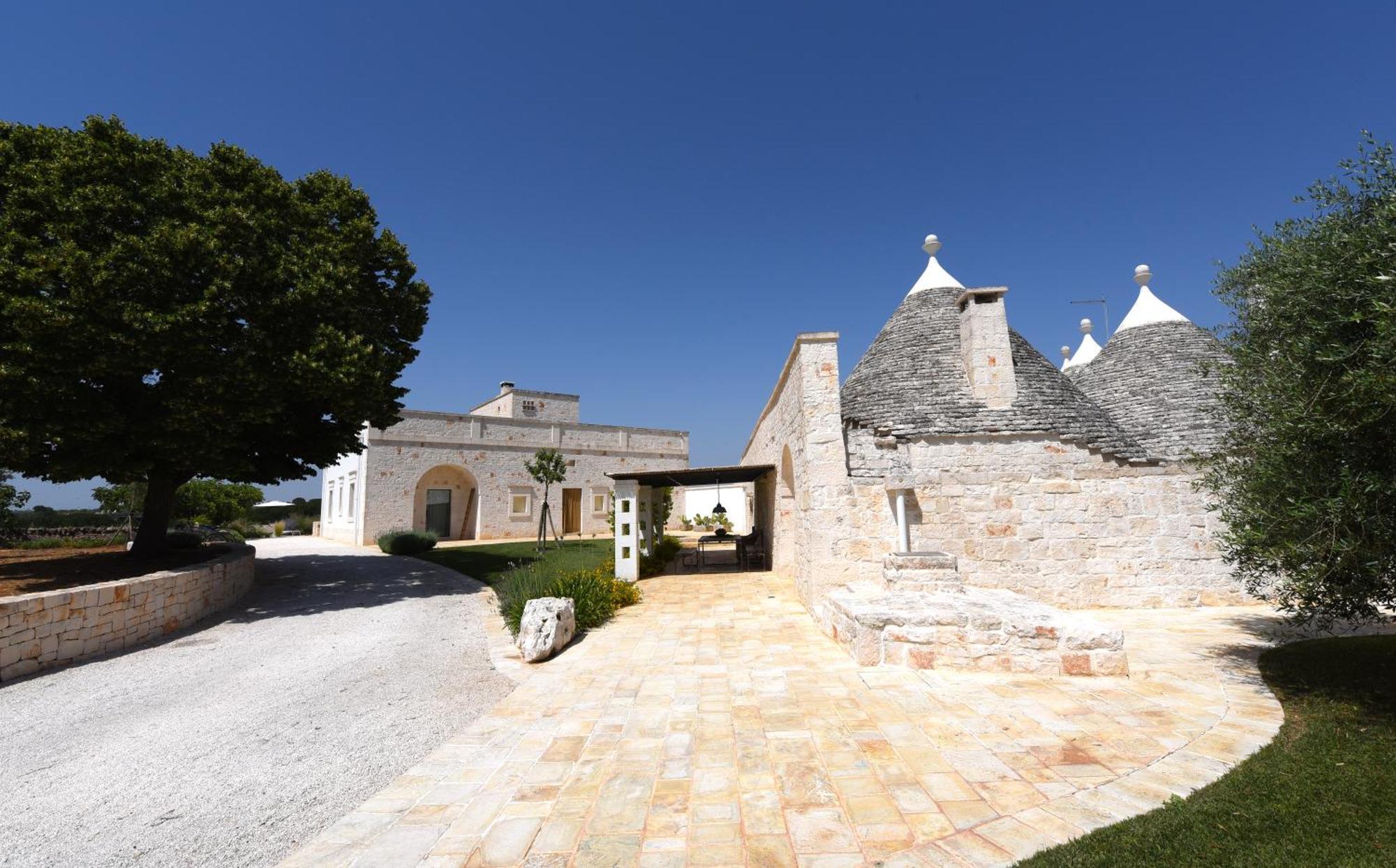 Trulli Di Mezza Villa Cisternino Exterior photo