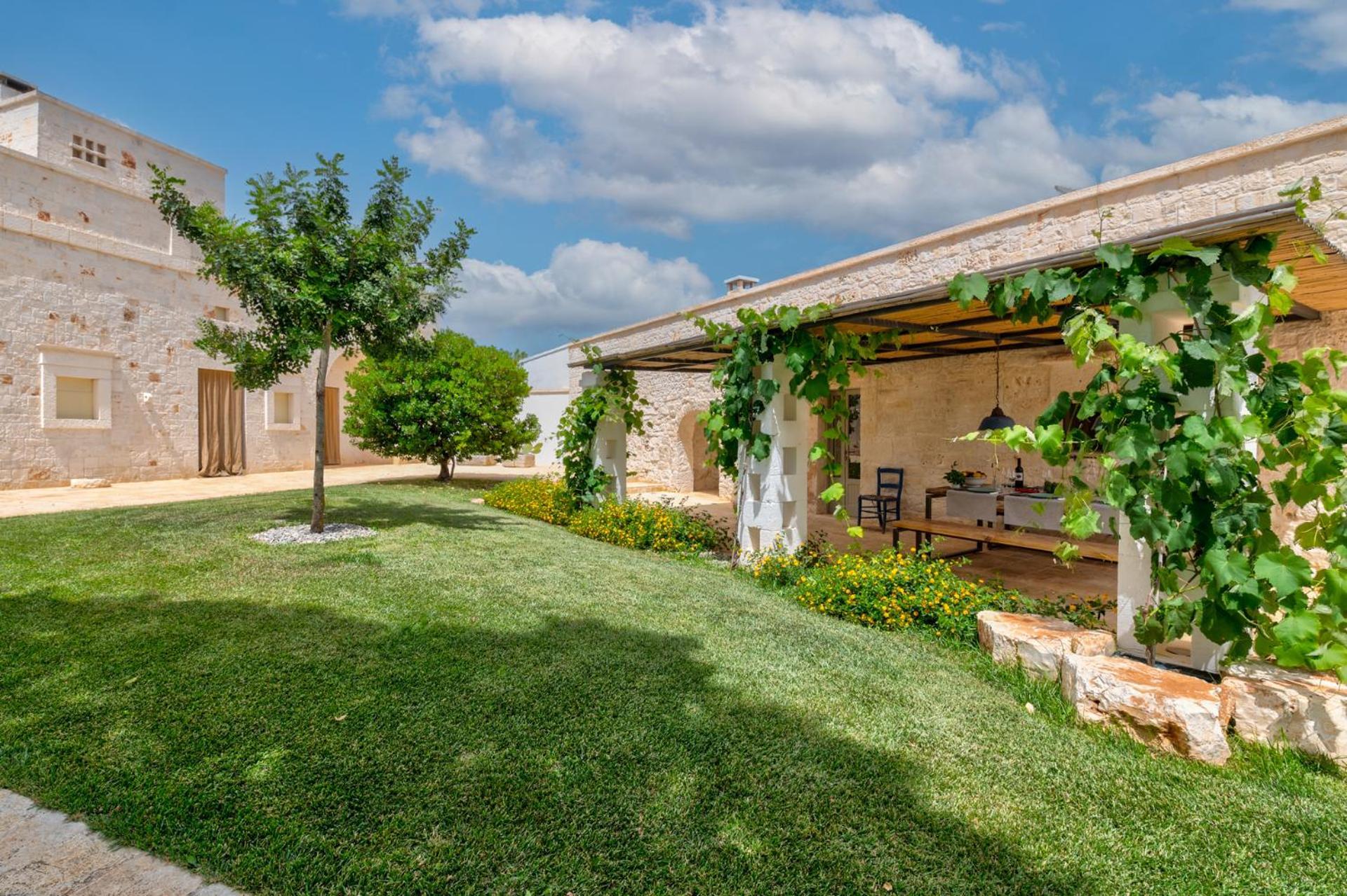 Trulli Di Mezza Villa Cisternino Exterior photo